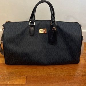 Michael by Michael kors weekender